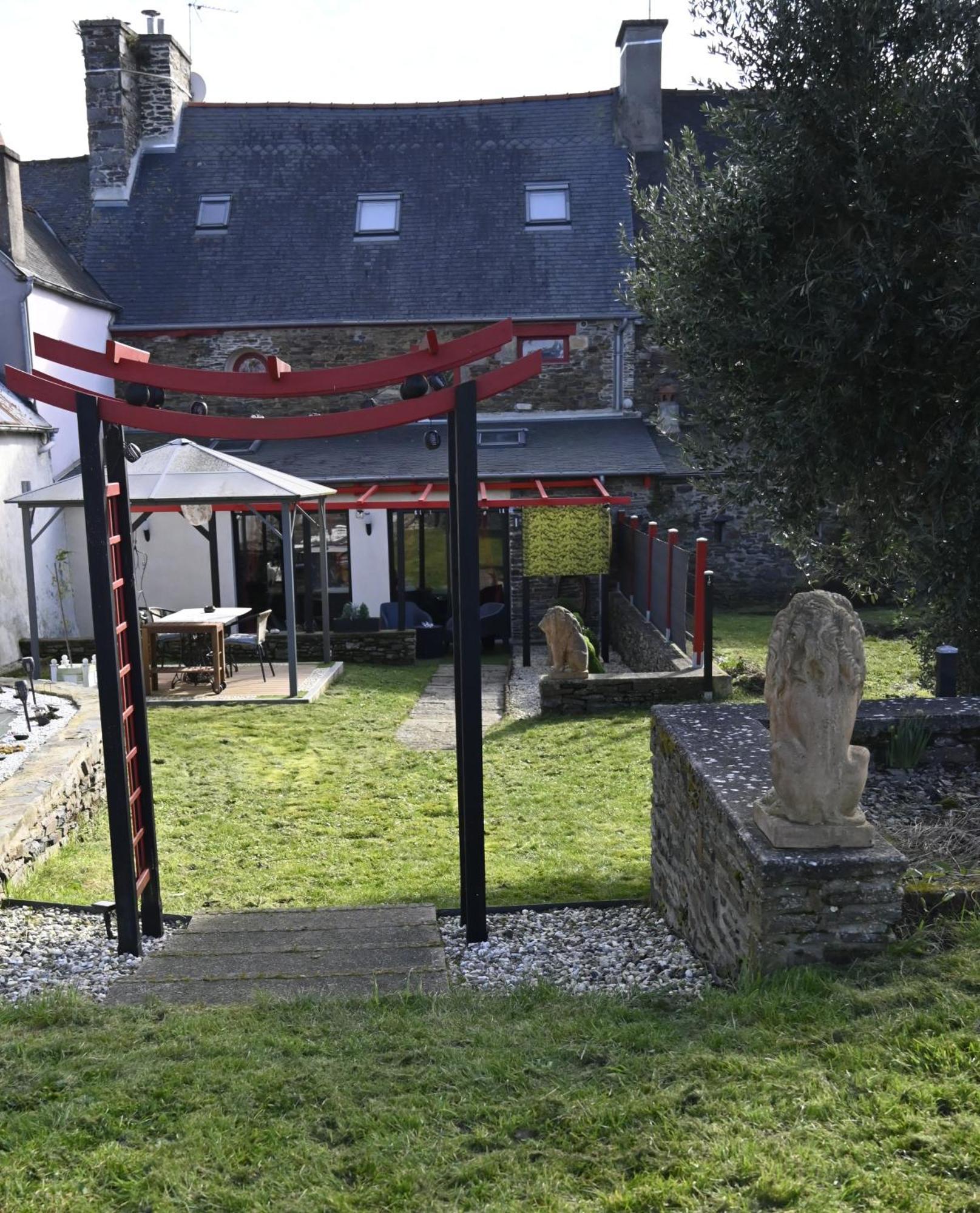 Love Room Donjon Dol In Love Bdsm Dol-de-Bretagne Exterior photo